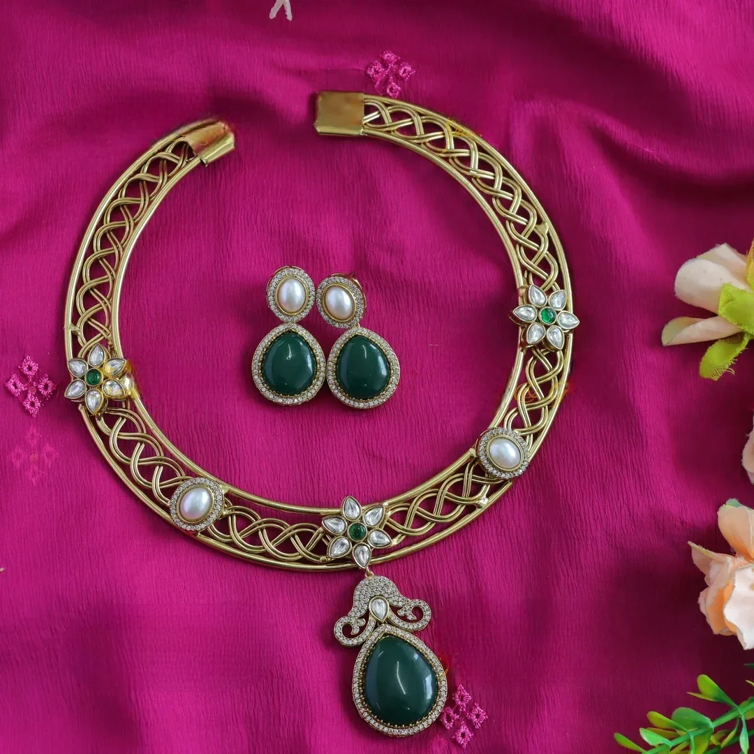 Victorian Floral AD Choker Necklace - Green Water Drop